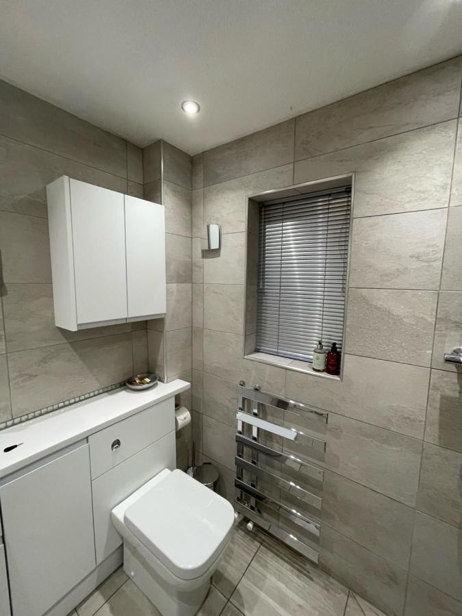 Riverside 2 Bedroom Townhouse With Car Charger Abergavenny Luaran gambar