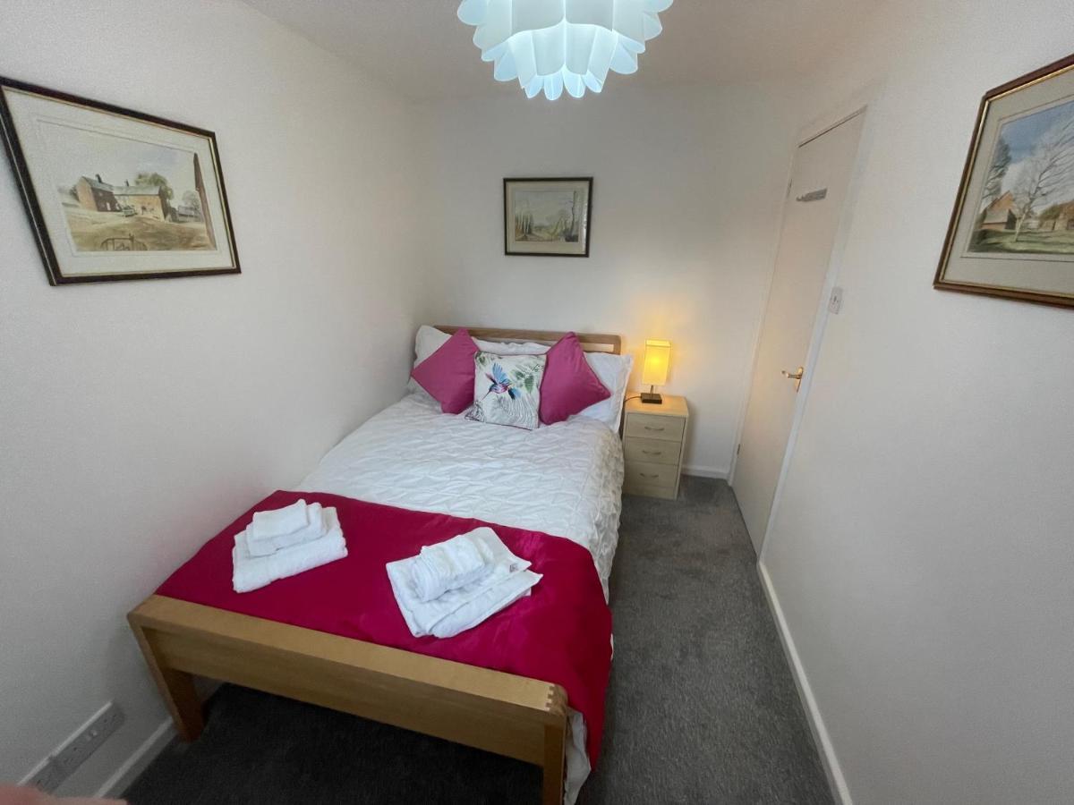 Riverside 2 Bedroom Townhouse With Car Charger Abergavenny Luaran gambar